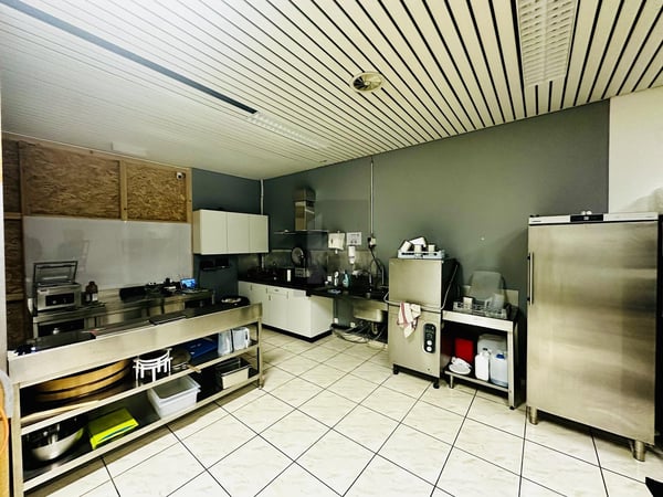 POKE BOWLS, SITUATION IDEALE, EQUIPEMENT COMPLET 4