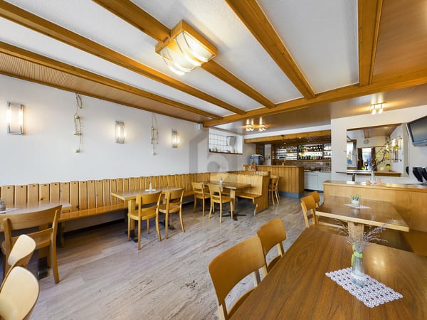 RUSTIKALE DORFBEIZ IN WALLISER WEINDORF 4