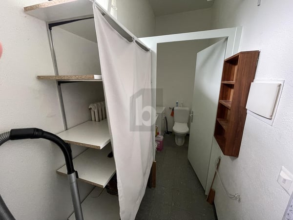 GERÄUMIG UND IDEAL FÜR IHRE GESCHÄFTE 4