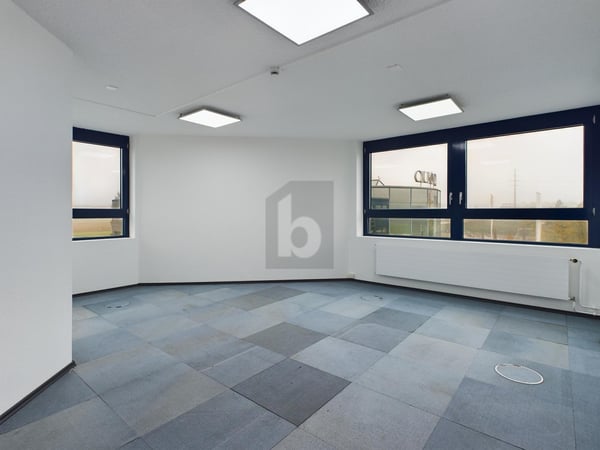 VON EINZEL- BIS GROSSRAUMBÜRO (200/400/800 M2) 2