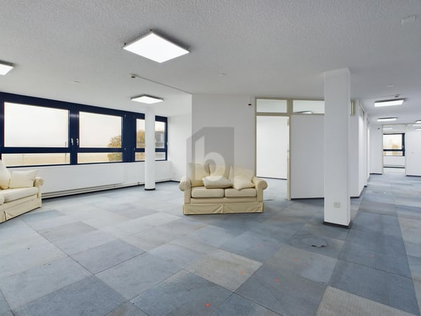 VON EINZEL- BIS GROSSRAUMBÜRO (200/400/800 M2) 1