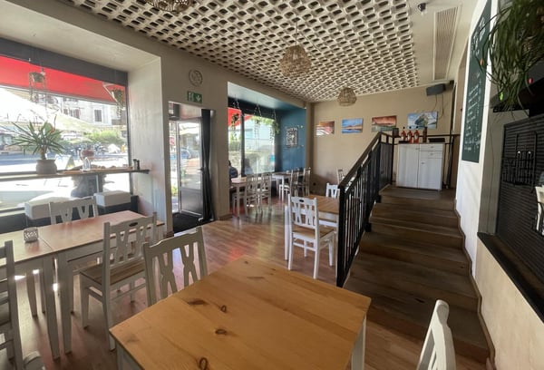 RESTAURANT A L'AVENUE DES OISEAUX ! 1