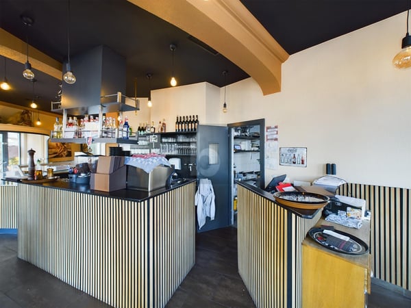 AN BESTER LAGE DIREKT NEBEN DER NOVARTIS! 3