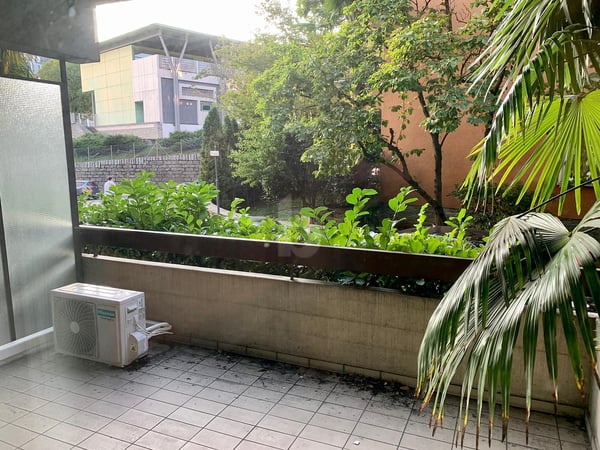 SPAZIOSO CON TERRAZZA E BALCONE 3