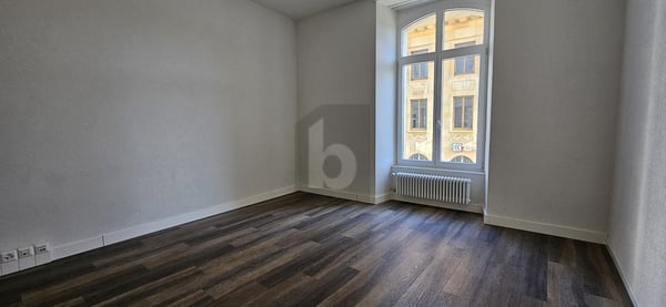 AU CENTRE VILLE IDÉALEMENT SITUÉE 4