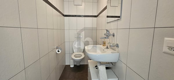 AU CENTRE VILLE IDÉALEMENT SITUÉE 5