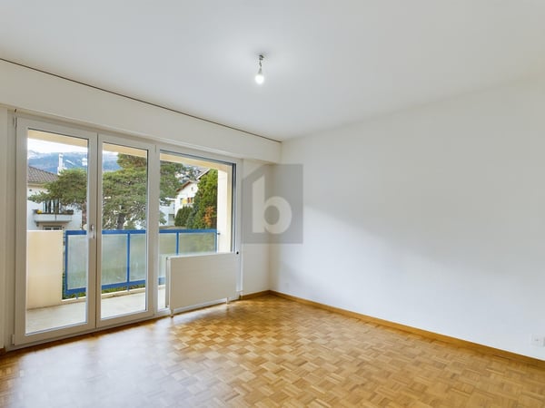 PROCHE DE TOUS LES COMMERCES 3