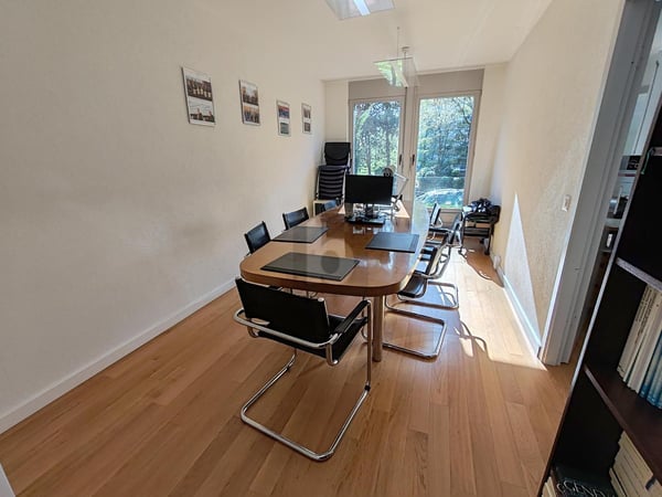 BUREAUX LUMINEUX À PROXIMITÉ DE CHAMPEL 2