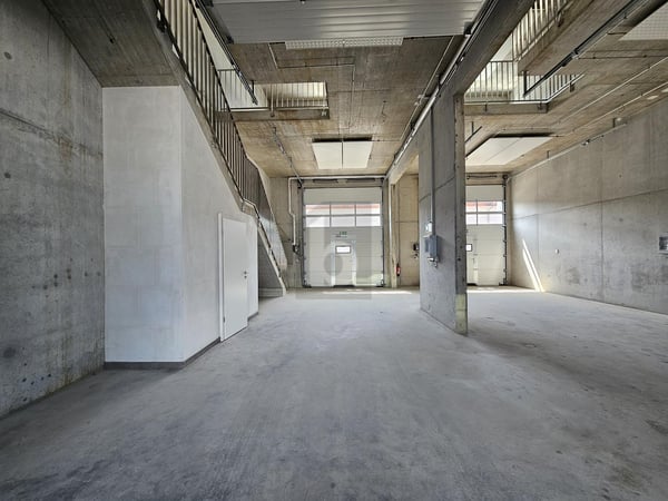 HALLE DOUBLE AVEC PARTICIPATION TRAVAUX 1