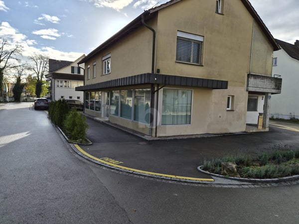 GROSSZÜGIG UND VIELSEITIGE, IM DORFZENTRUM 2