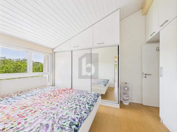 ESPACE LUMINEUX ET MEUBLÉ 5