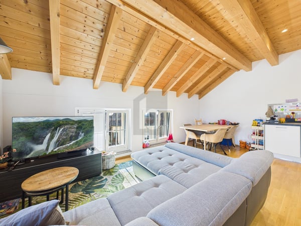 PREISHIT! TRAUMHAFTE AUSSICHT AN RUHIGER LAGE 2