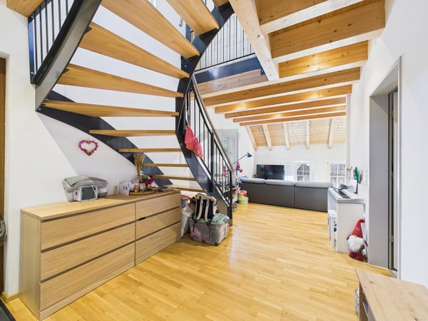 PREISHIT! TRAUMHAFTE AUSSICHT AN RUHIGER LAGE 1