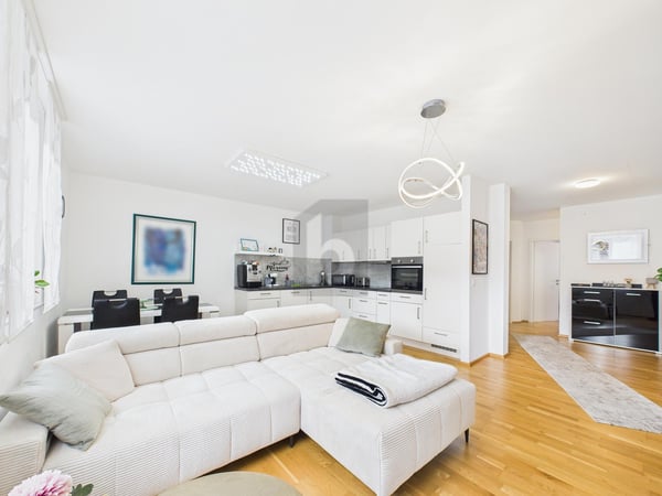 PRAKTISCHER GRUNDRISS AN RUHIGER, LÄNDLICHER LAGE 1