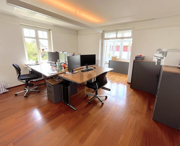 NOBLE BÜRORÄUME IN VILLA 3