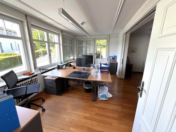 NOBLE BÜRORÄUME IN VILLA 4