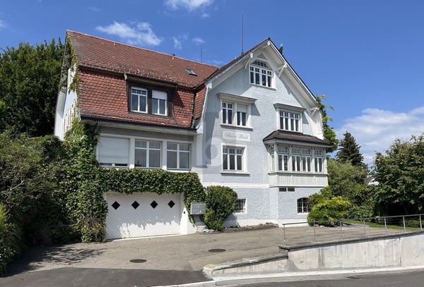 NOBLE BÜRORÄUME IN VILLA 1