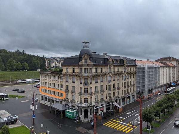EN PLEIN CENTRE VILLE IDÉALEMENT SITUÉE 1