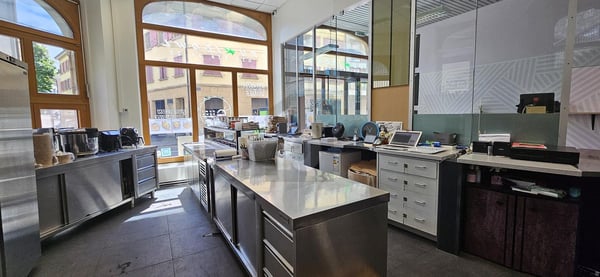 EN PLEIN CENTRE VILLE IDÉALEMENT SITUÉE 4