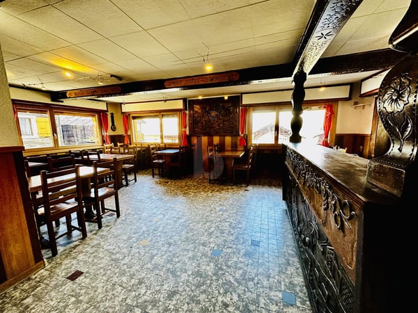 AVEC GRANDE SALLE, FORT POTENTIEL, PETIT PARADIS 4