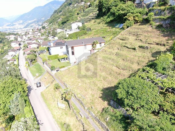 AMPIO IN POSIZIONE SOLEGGIATA CON VISTA 4