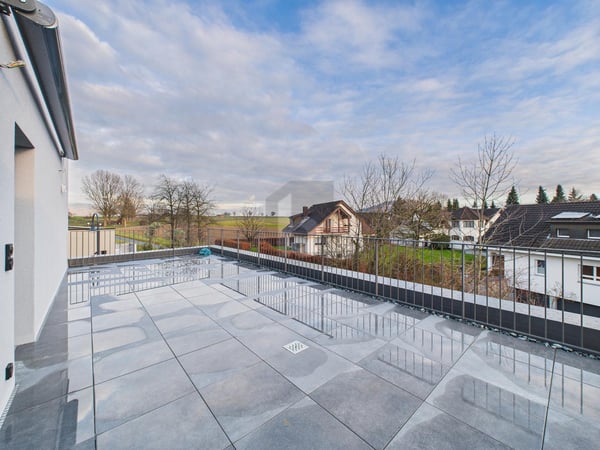 MINERGIE! ZWEI GROSSEN DACHTERRASSEN UND GARTEN 3