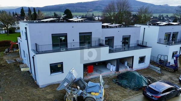 MINERGIE! ZWEI GROSSEN DACHTERRASSEN UND GARTEN 1
