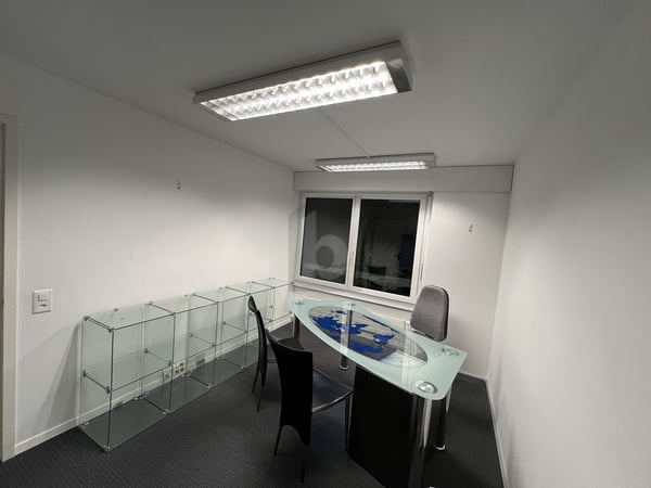 AU CENTRE MEUBLÉ ET PRÊT À HABITER 1