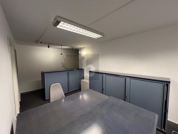 AU CENTRE MEUBLÉ ET PRÊT À HABITER 3