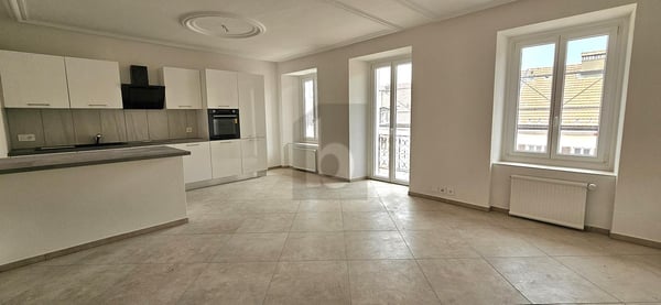 RÉNOVÉ À PROXIMITÉ DU CENTRE-VILLE 4