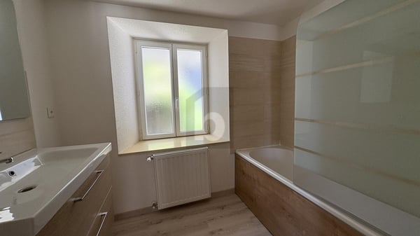 PROCHE DE LA GARE ET DES COMMERCES 4