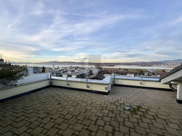 RUHIG, ZENTRAL UND MIT SEESICHT 1