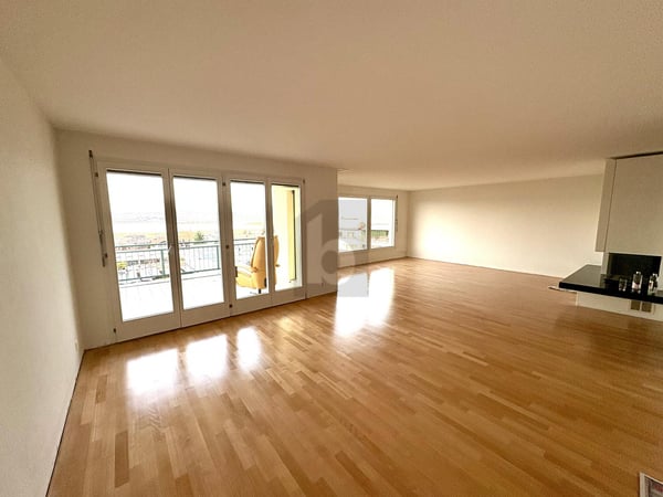 RUHIG, ZENTRAL UND MIT SEESICHT 2