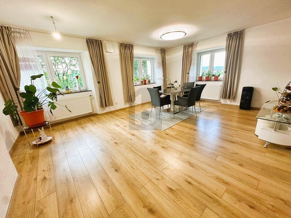 HOCHWERTIG KERNSANIERT AN RUHIGER LAGE 2