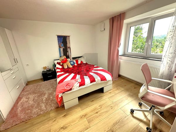 HOCHWERTIG KERNSANIERT AN RUHIGER LAGE 4