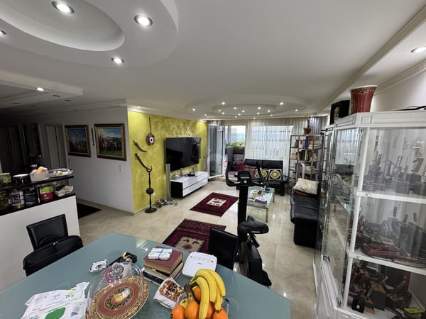 MODERN IN ZENTRALER LAGE 2