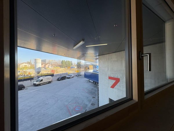 UN ENTREPÔT FACILEMENT ACCESSIBLE 3