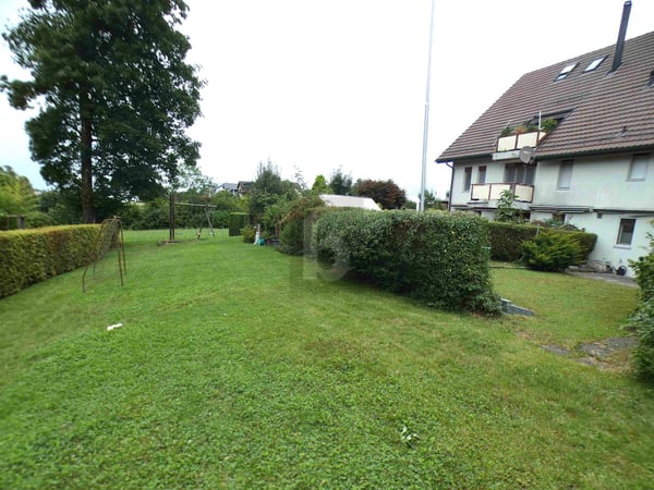 HOCHWERTIG MIT NEUER KÜCHE UND GARTENSITZPLATZ 3