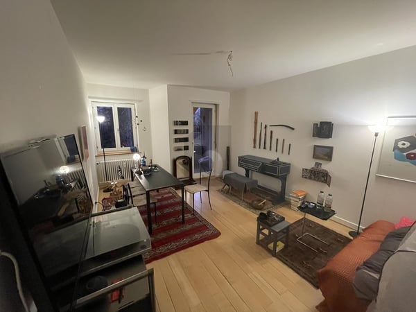 ZWEI BALKONE, VIEL CHARME