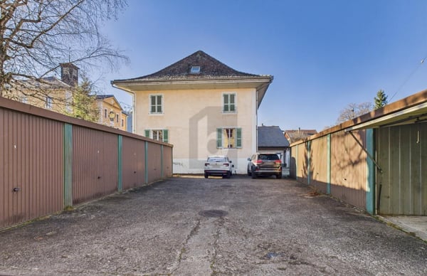 IMMEUBLE 5,4 % DE RENDEMENT 9 APPARTEMENTS 11 BOX 2