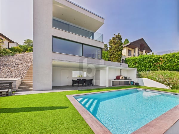 VILLA MODERNE AVEC PISCINE, SPA ET VUE 1