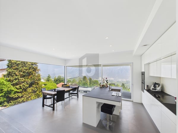 VILLA MODERNE AVEC PISCINE, SPA ET VUE 2