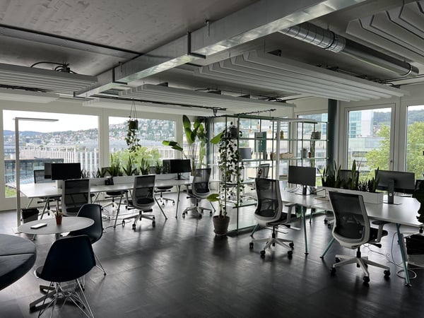 HELLES BÜRO BEIM SCHIFFBAU MIT DACHTERRASSE 1