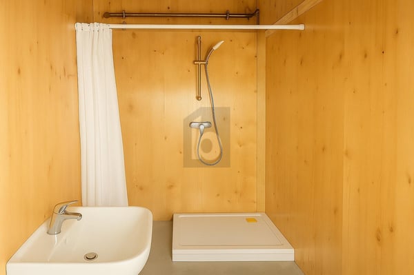 LOCAL INDUSTIEL MODERNE ET ÉQUIPÉE 5