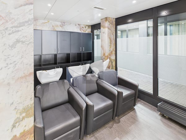 GÜNSTIGER MIETZINS MIT INVENTARÜBERNAHME 3