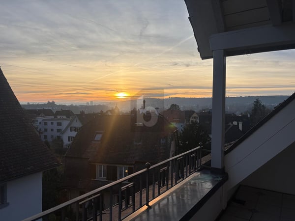 CHARMANT MIT WEITSICHT 1