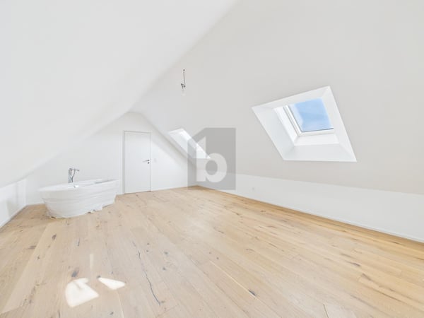 ERSTBEZUG MIT TRAUMHAUFTER WEITSICHT! 4