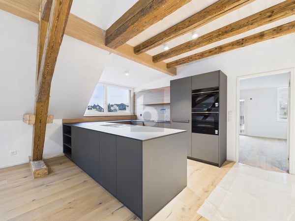 ERSTBEZUG MIT TRAUMHAUFTER WEITSICHT! 1