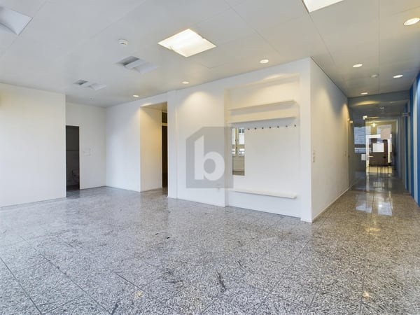 GROSSZÜGIG AN IDEALER LAGE 2