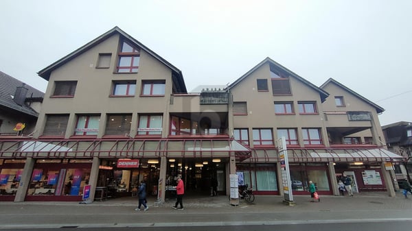 GROSSZÜGIG AN IDEALER LAGE 1